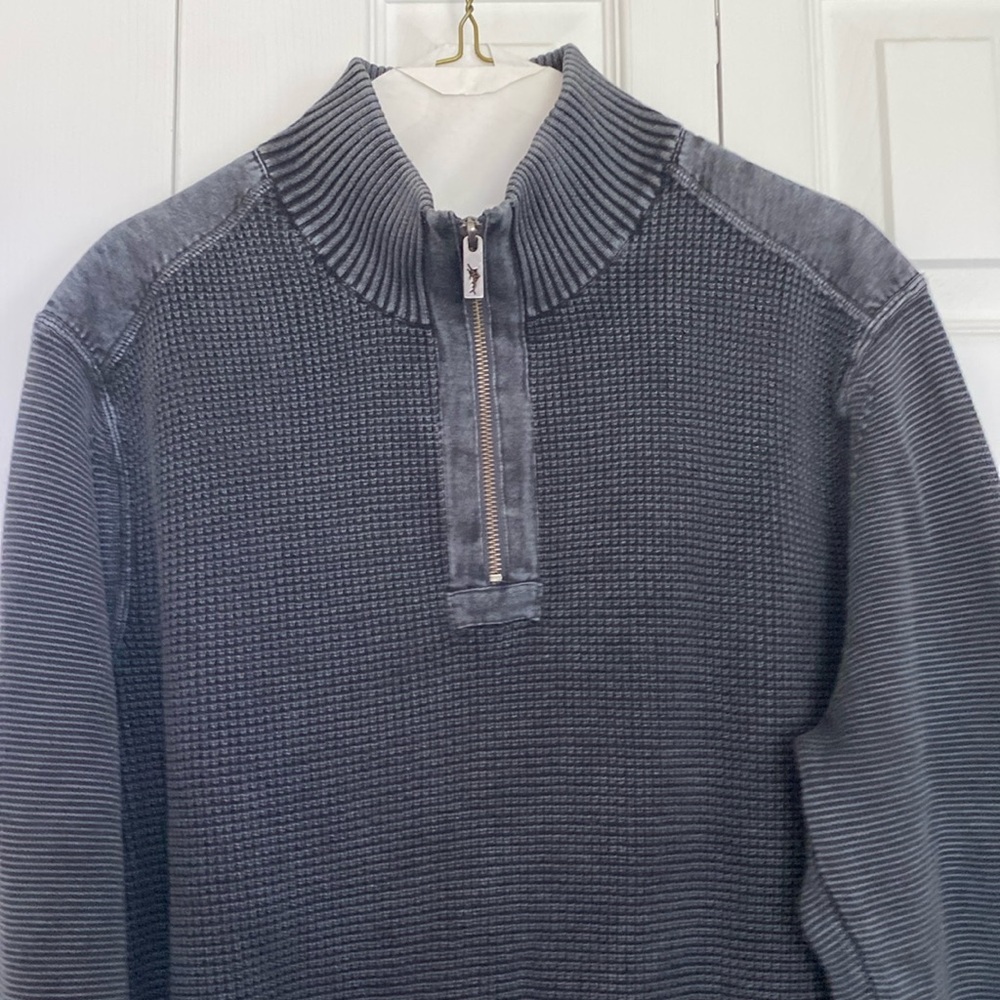 Tommy Bahama sweater size XL Garmet supposed to look faded. It is 100% cotton.